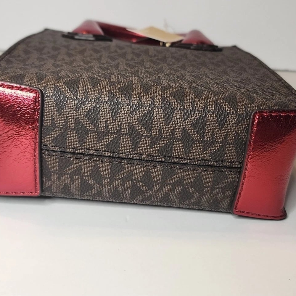 NEW Michael Kors Mercer Extra-Small Signature Logo Crossbody Bag NWT - Picture 4 of 6